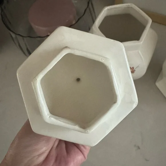 Vintage Ginger Jar Florals/Cream with Lid Set of 2 - Picture 4 of 9